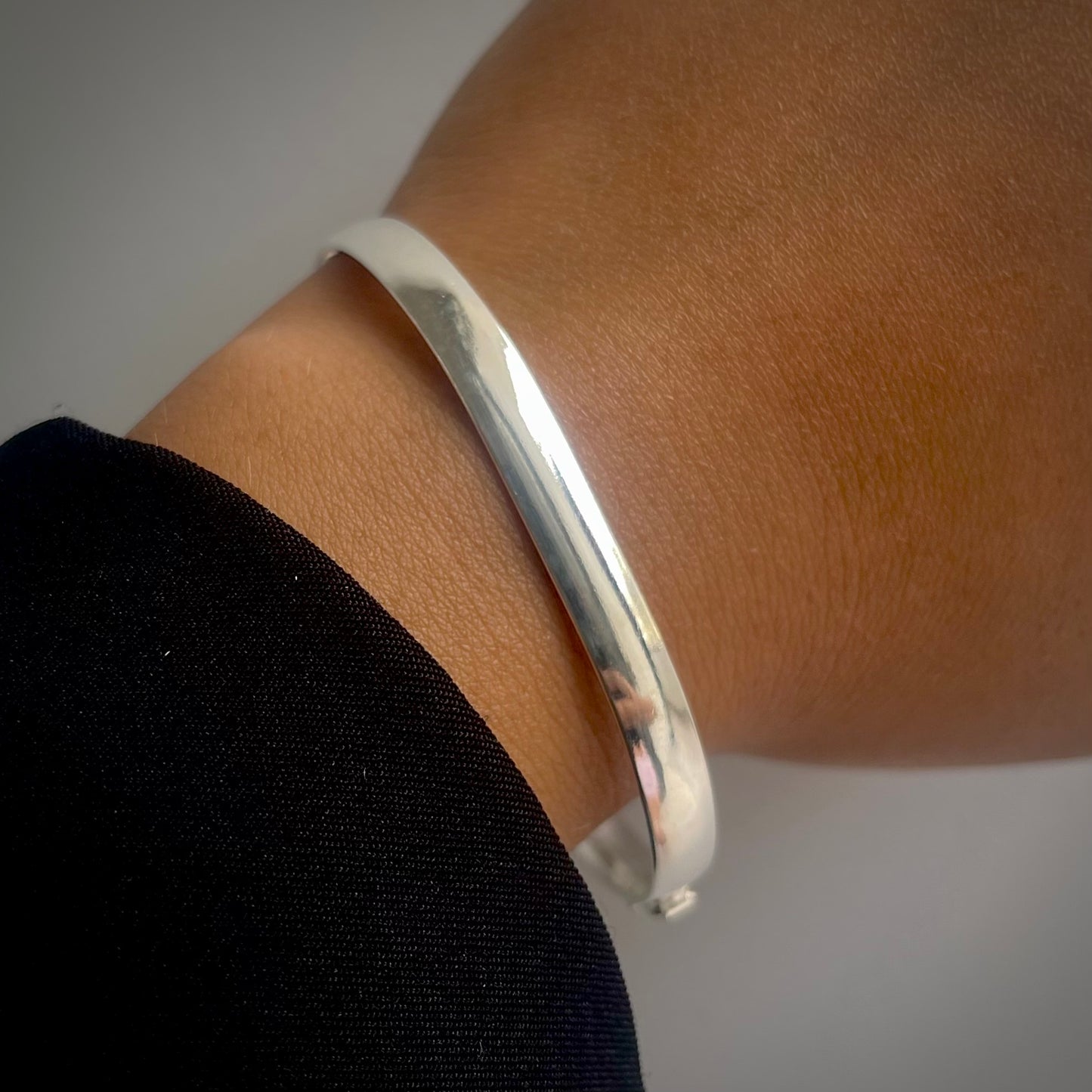 Bracelete G (Fio redondo)