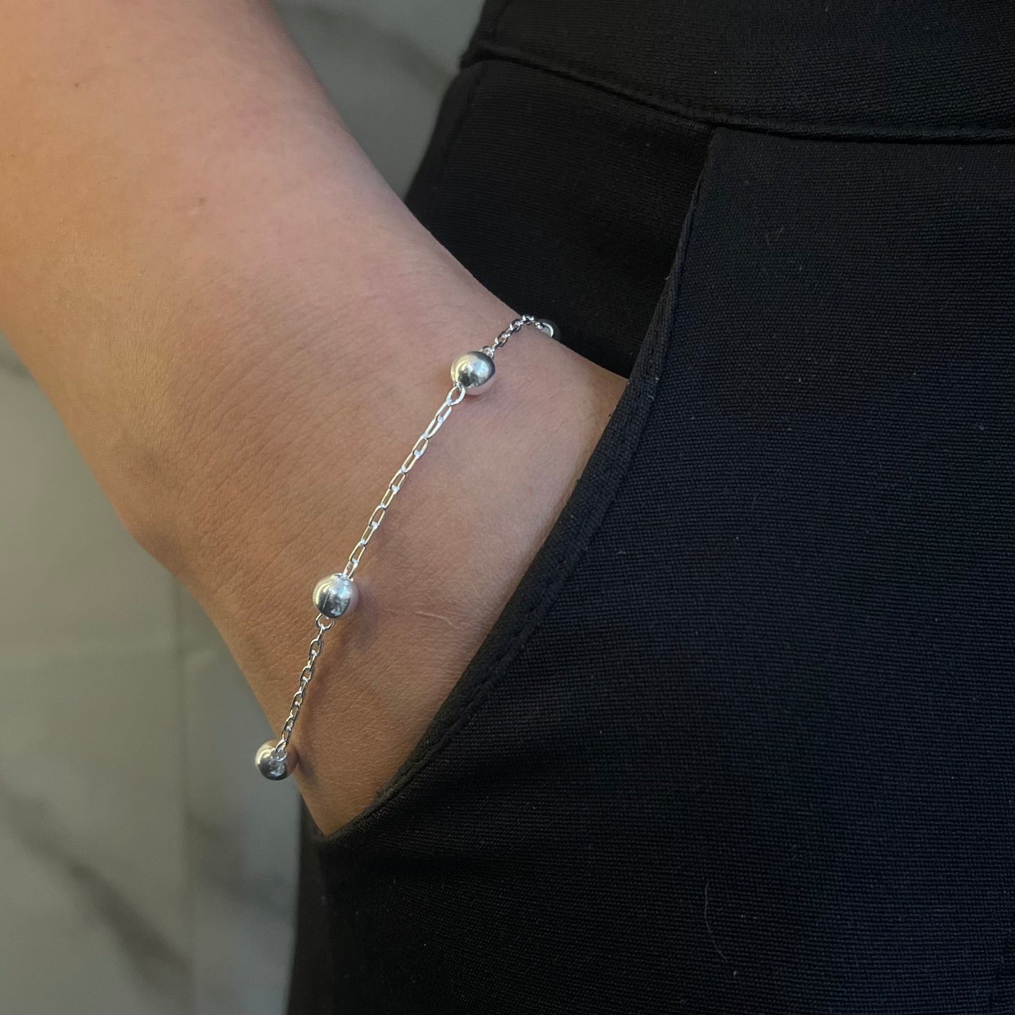 Pulseira de bolinhas