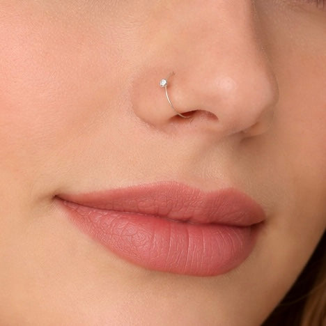 Piercing Nariz argola com ponto de luz (Prata 925)