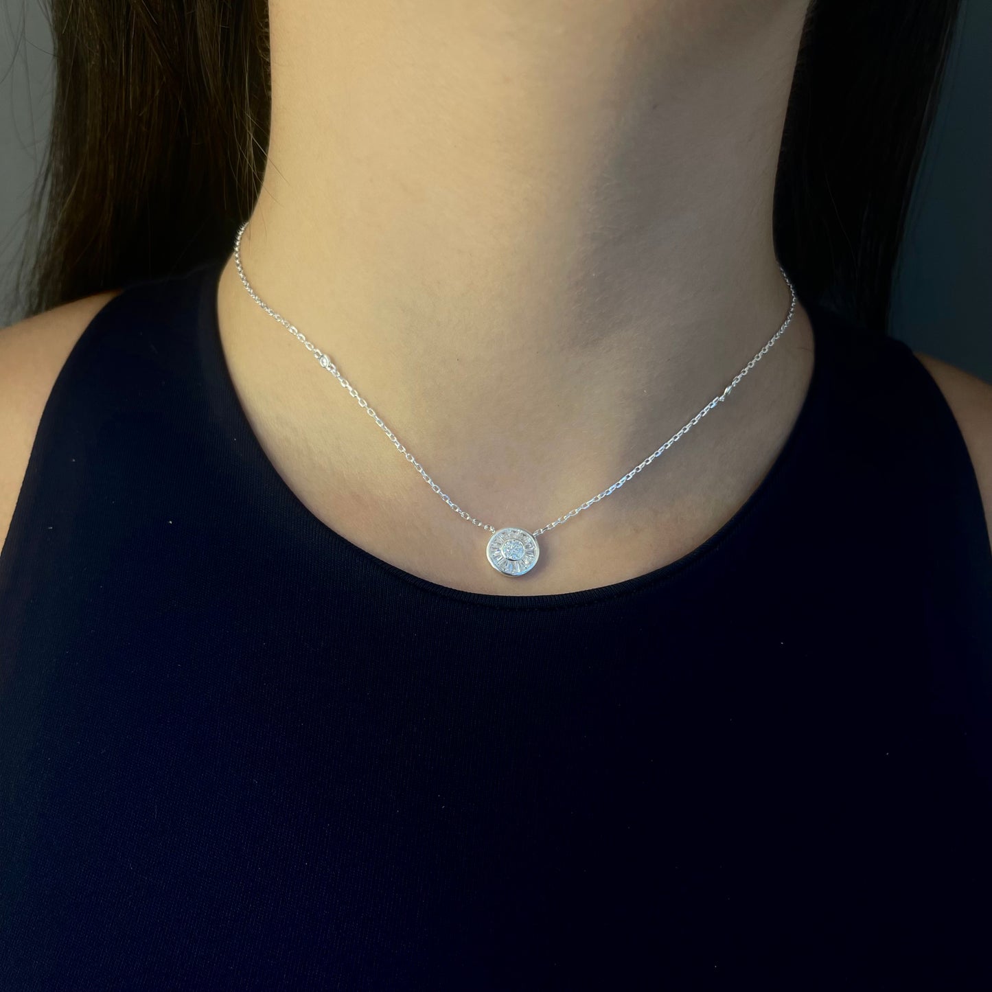 Colar círculo com zircônia