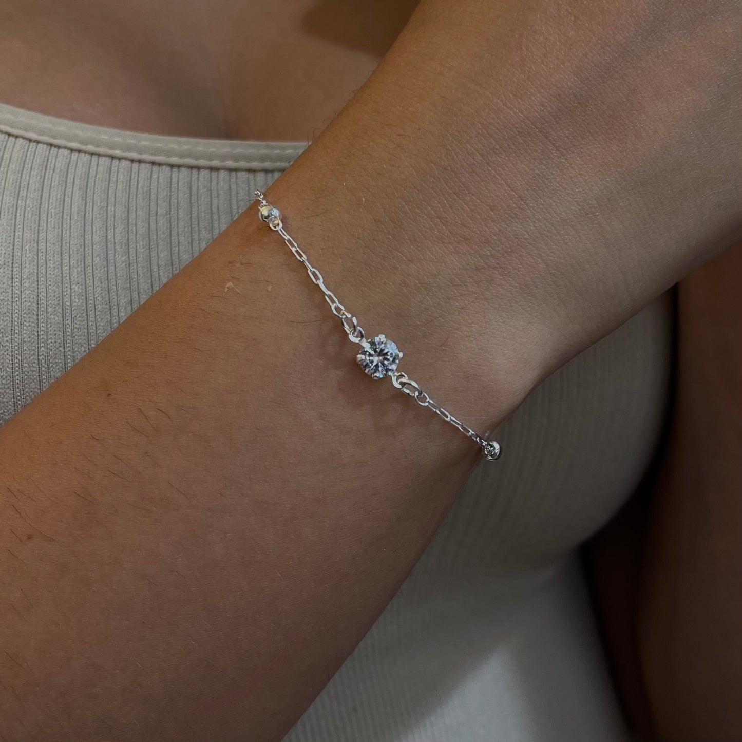 Pulseira com zircônia