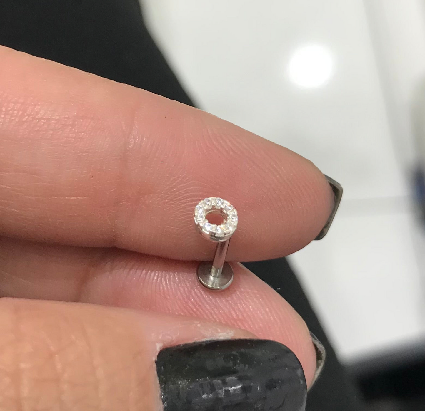 Piercing círculo cravejado (Prata 925)