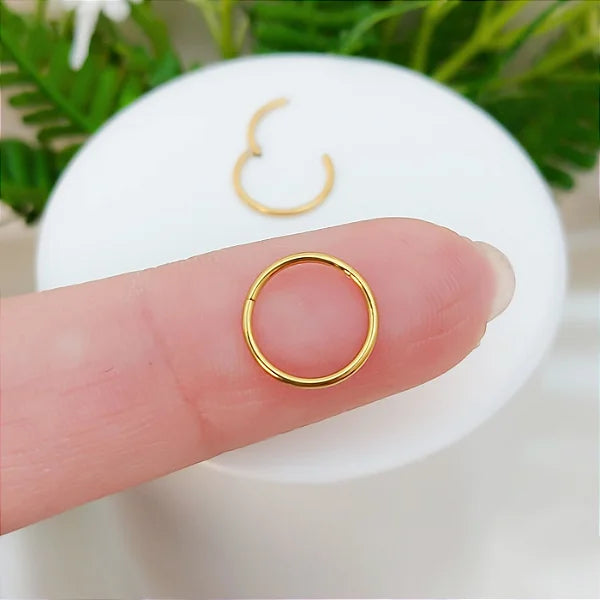 Piercing Argola Lisa Click – Aço Inoxidável PVD gold (Nariz/Hélix)
