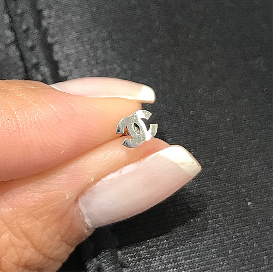 Piercing Chanel (Aço inoxidável)