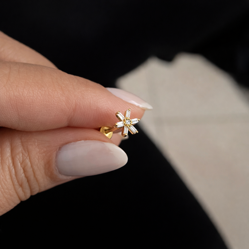 Piercing Flor Zircônia (Banho de Ouro)