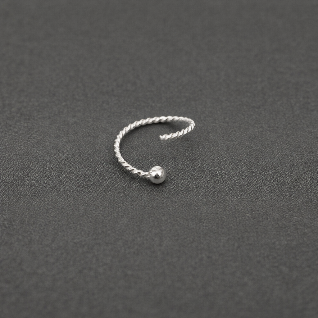 Piercing argolinha torcida com bolinha lisa central (Prata 925)