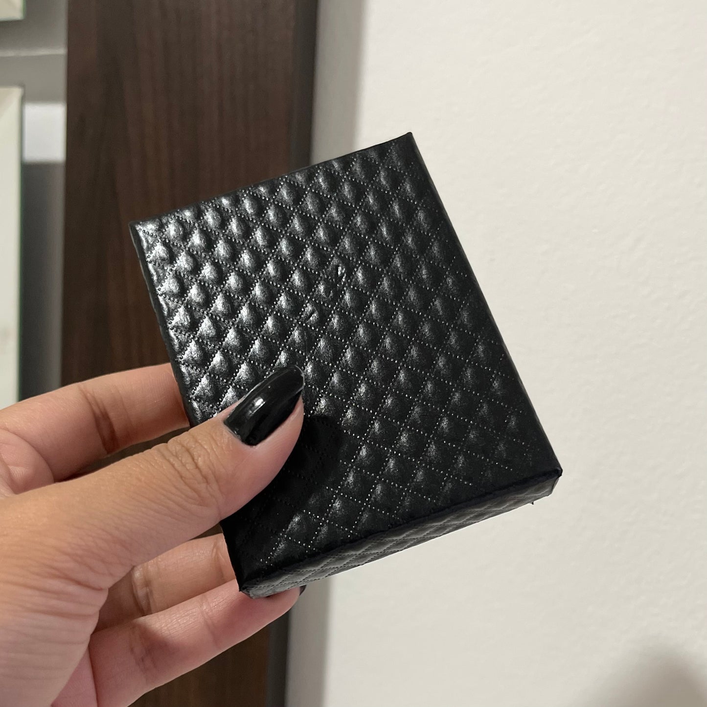 Caixa de Presente para Joias – Acabamento Premium e Interior Multifuncional