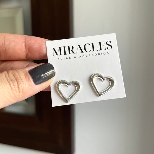 Brinco coração vazado