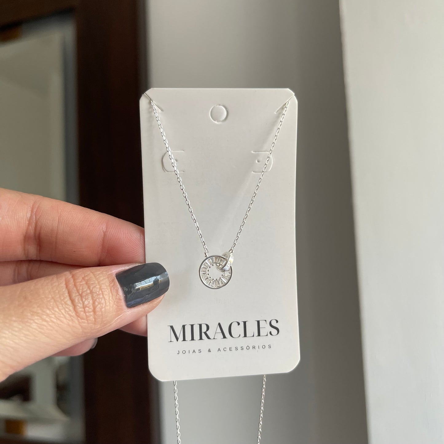 Colar círculo com zircônia